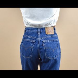 Vintage Levi’s 550 size small